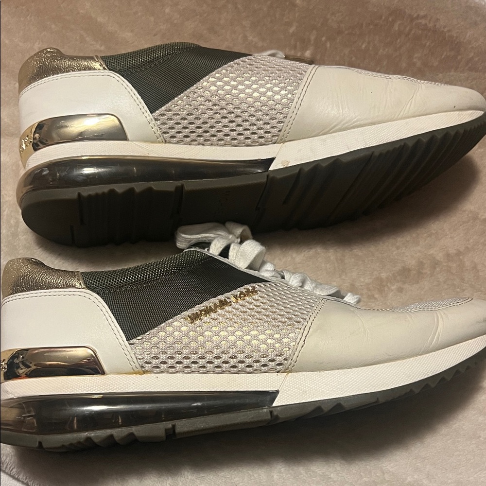 Michael Kors Size  8